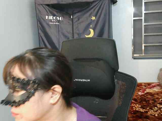 girl30slutty webcam