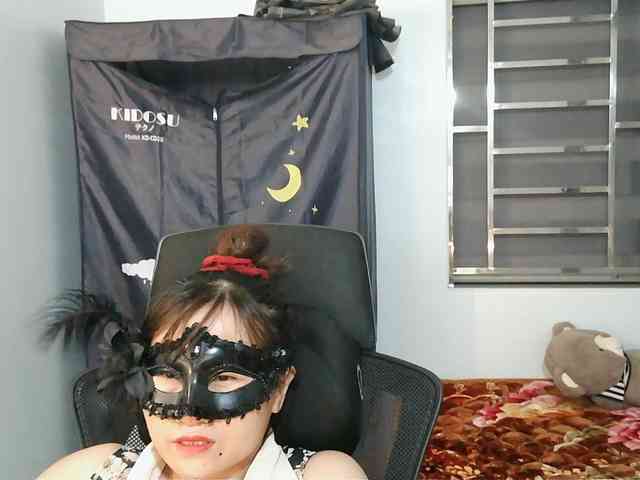 girl30slutty webcam