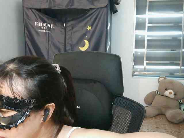 girl30slutty webcam