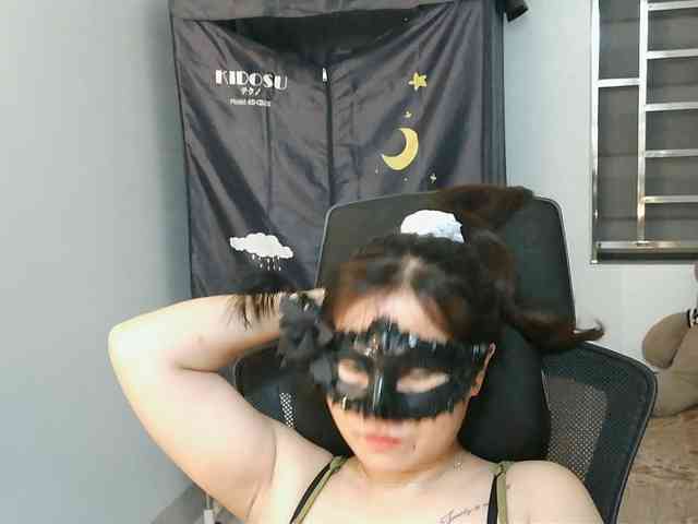 girl30slutty webcam