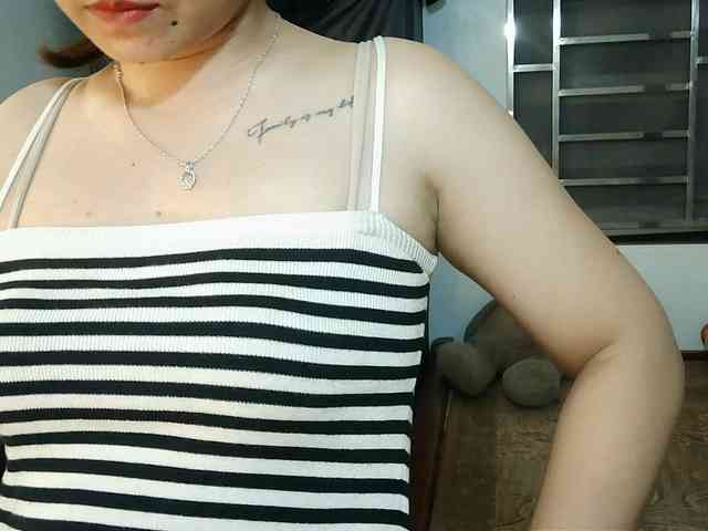 girl30slutty webcam