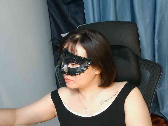 girl30slutty webcam