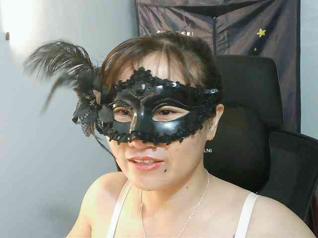 girl30slutty webcam