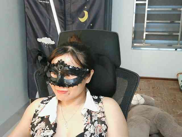 girl30slutty webcam