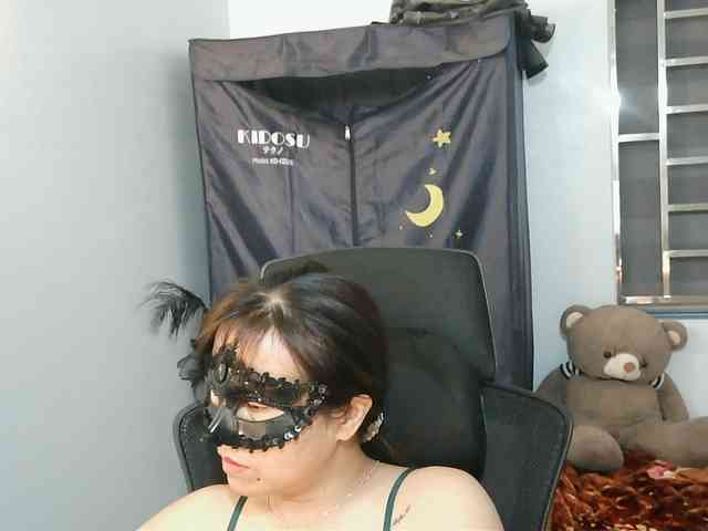 girl30slutty webcam