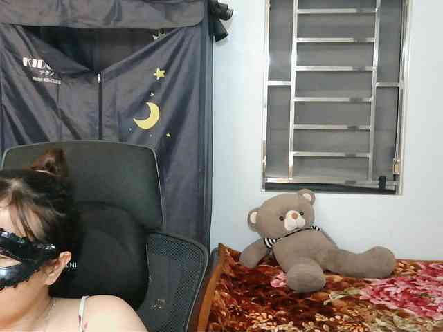 girl30slutty webcam