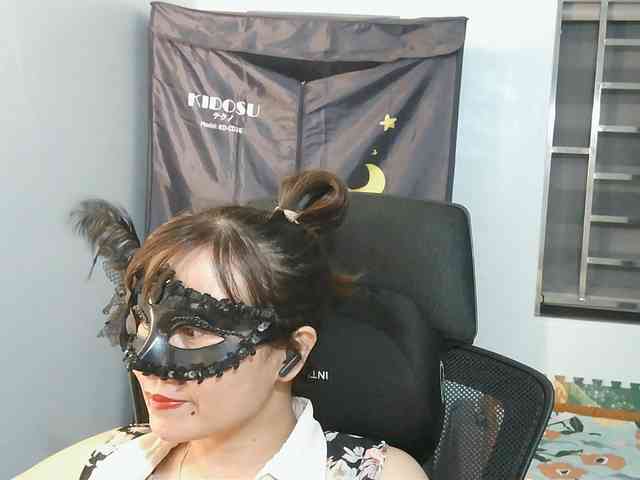 girl30slutty webcam