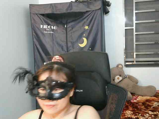 girl30slutty webcam