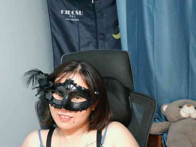 girl30slutty's live room