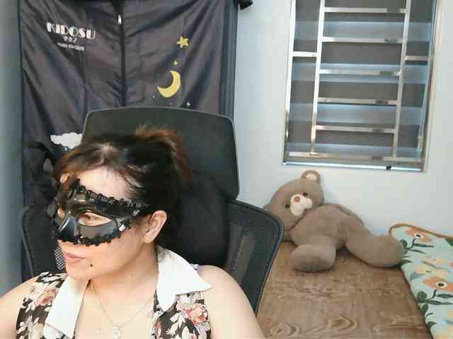 girl30slutty webcam