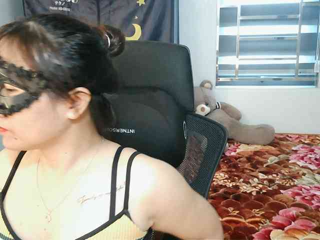 girl30slutty webcam