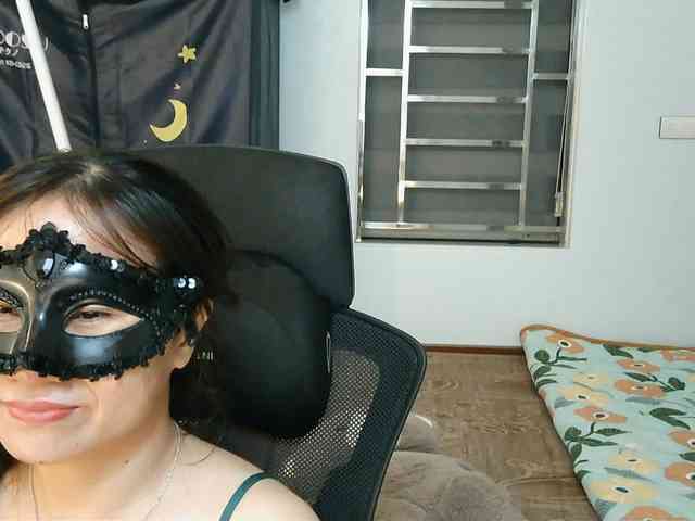 girl30slutty webcam