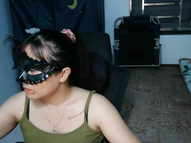 girl30slutty webcam