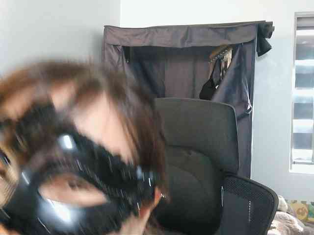 girl30slutty webcam