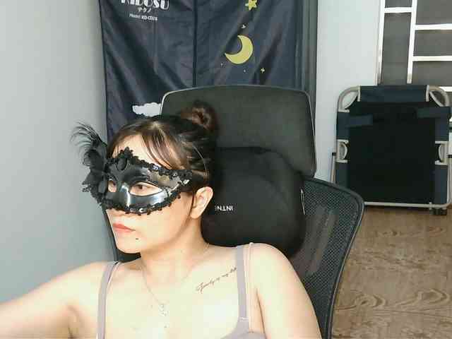 girl30slutty webcam
