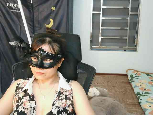 girl30slutty webcam