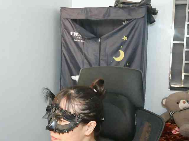 girl30slutty webcam