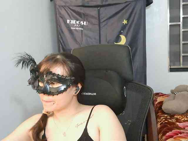 girl30slutty webcam