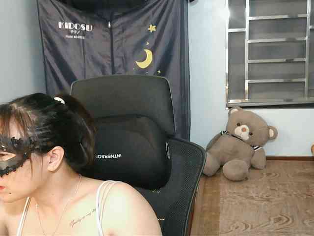 girl30slutty webcam