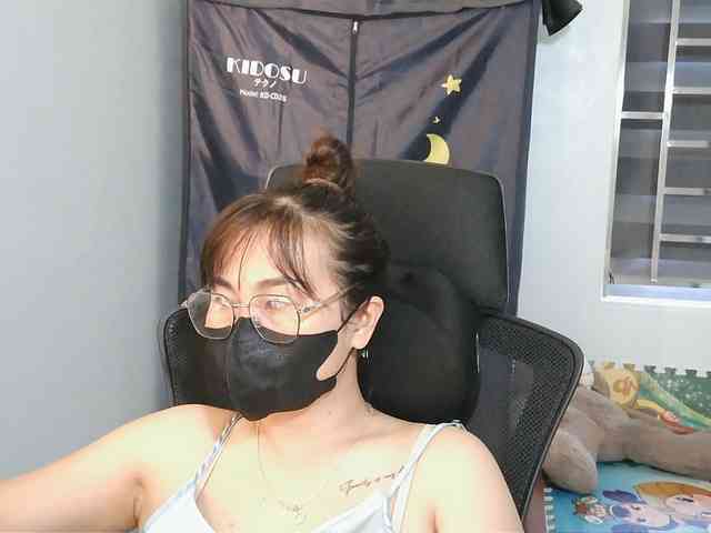 girl30slutty webcam