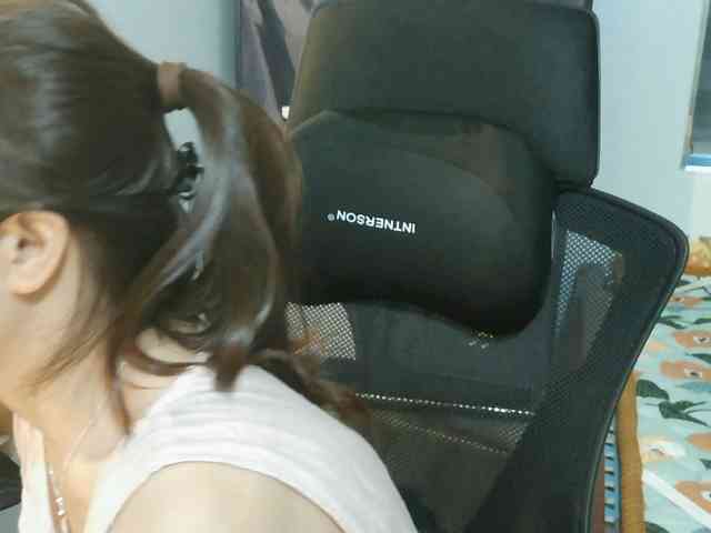 girl30slutty webcam