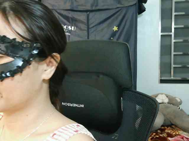 girl30slutty webcam