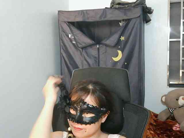 girl30slutty webcam