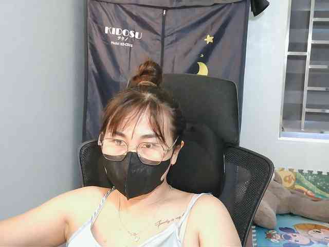 girl30slutty webcam