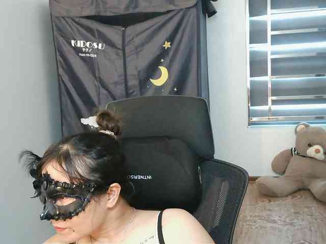 girl30slutty webcam
