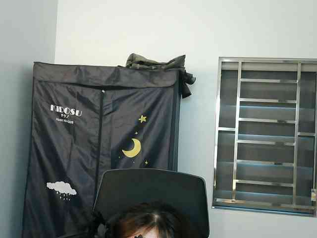 girl30slutty webcam