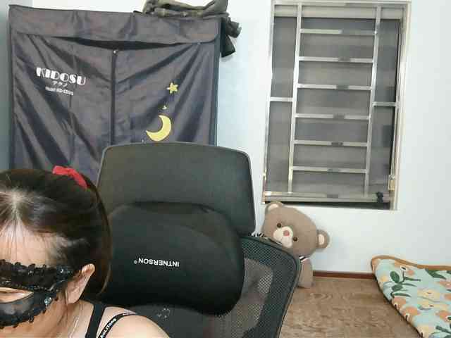 girl30slutty webcam