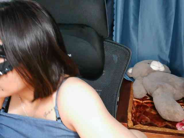 girl30slutty webcam