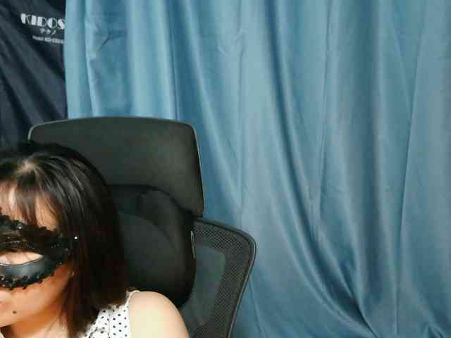 Modella: girl30slutty