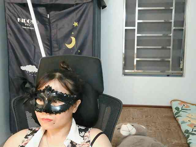 girl30slutty webcam
