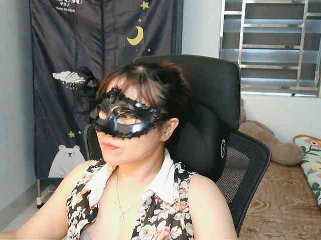 girl30slutty webcam