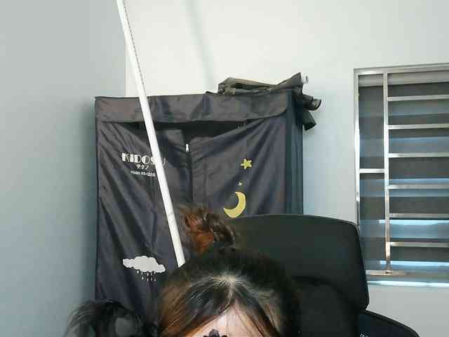 girl30slutty webcam