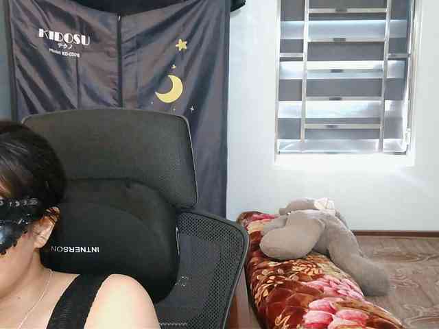 girl30slutty webcam