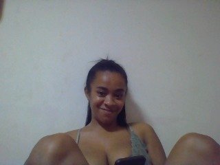 Mayrah's Live Webcam
