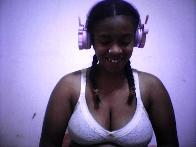silviaLaBombe live cam on BongaCams