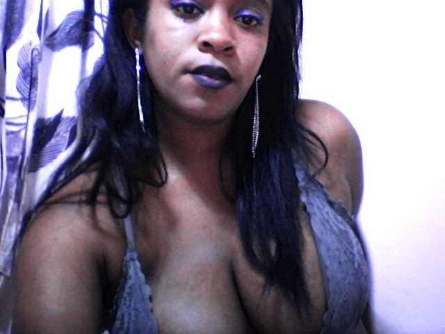 Mayrah live cam