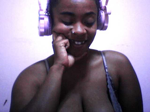 silviaLaBombe live cam on BongaCams