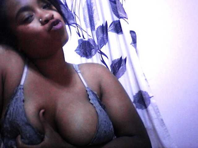 silviaLaBombe live cam on BongaCams