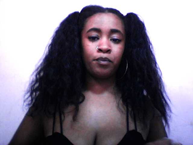 Mayrah live cam on BongaCams