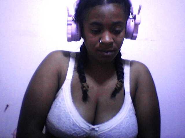 silviaLaBombe live cam on BongaCams