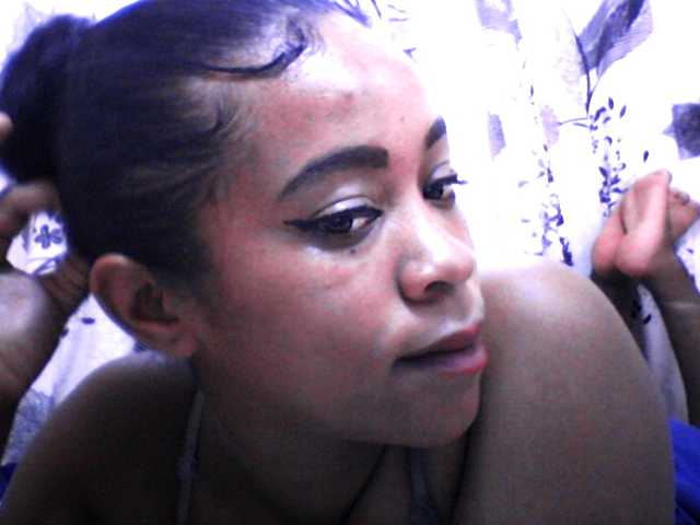 silviaLaBombe's BongaCams show and profile