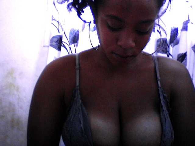 silviaLaBombe's BongaCams show and profile