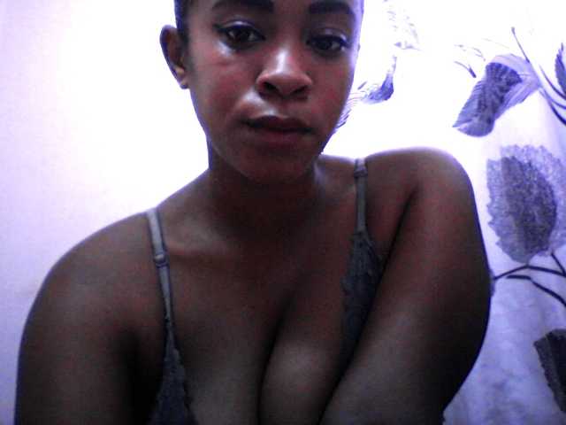 silviaLaBombe's BongaCams show and profile