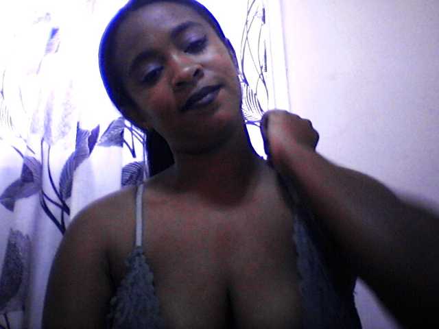 silviaLaBombe live cam on BongaCams
