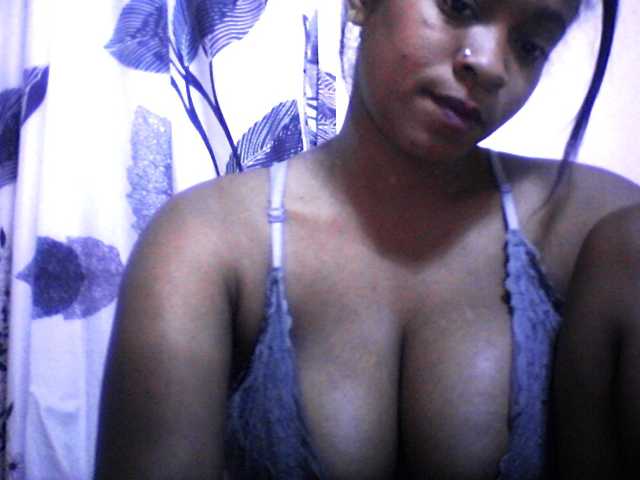 silviaLaBombe live cam on BongaCams