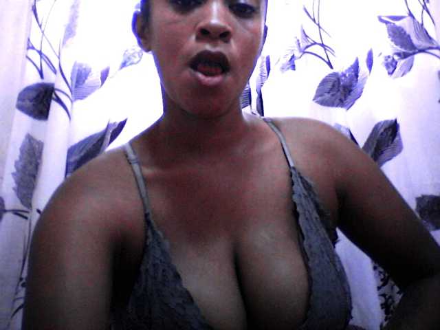 silviaLaBombe's BongaCams show and profile